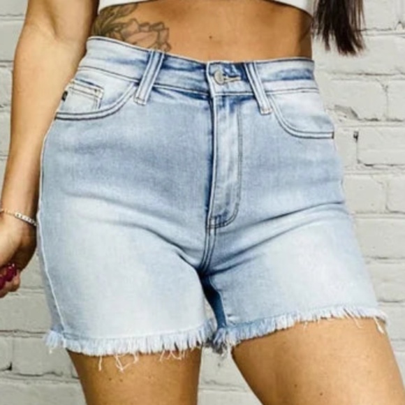 Judy Blue Shorts - Picture 5 of 6